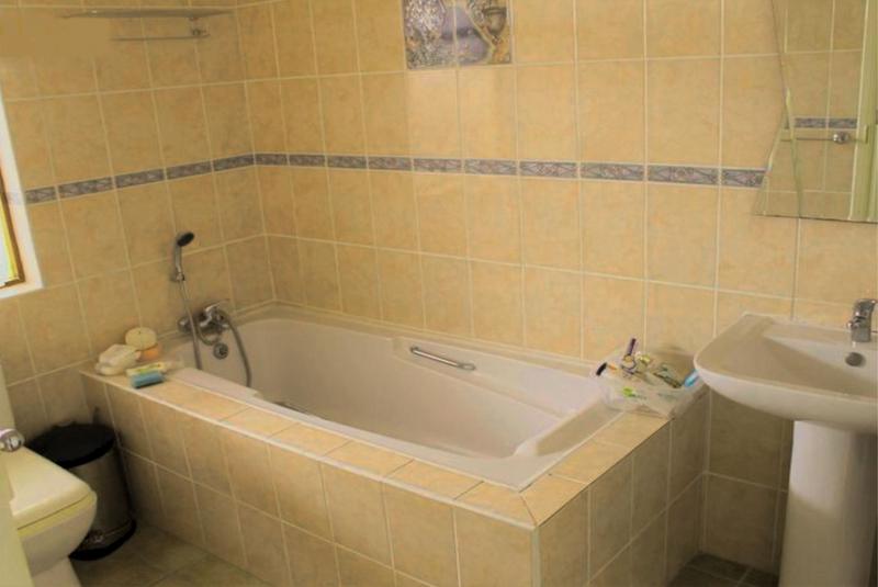 10 Bedroom Property for Sale in Fish Hoek Western Cape